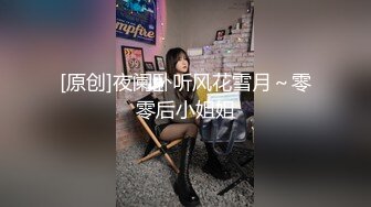 清纯系极品大奶女友的诱惑，全程露脸捧着大鸡巴舔弄，让小哥亲着小嘴爆草蹂躏，激情上位喂奶给