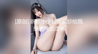 商场女厕全景偷拍黄裙美女的多毛大肥B