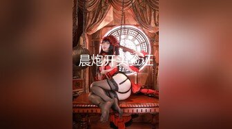 写字楼女厕偷拍黄衣长裙美女 镂空小内很性感