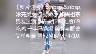 身材样貌很不错的性感大胸美女为了拉人气和母亲一起在KTV包厢跳艳舞伺候中年男网友,母女俩都被轮操了.国语!