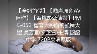 [MP4/ 102M] 双飞是每个男人的梦想 淫乱名场面 紫发小姐姐小麦色皮肤配合下面妹子的二条大白腿很有画面感