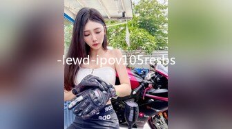 TWTP 公园女厕全景偷拍多位极品美女嘘嘘有个美女露奶头 (4)